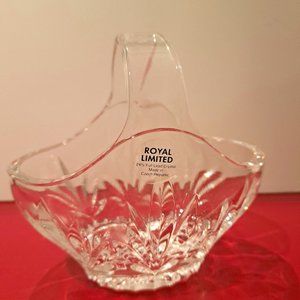 Roay Limited lead cystal basket with split handle